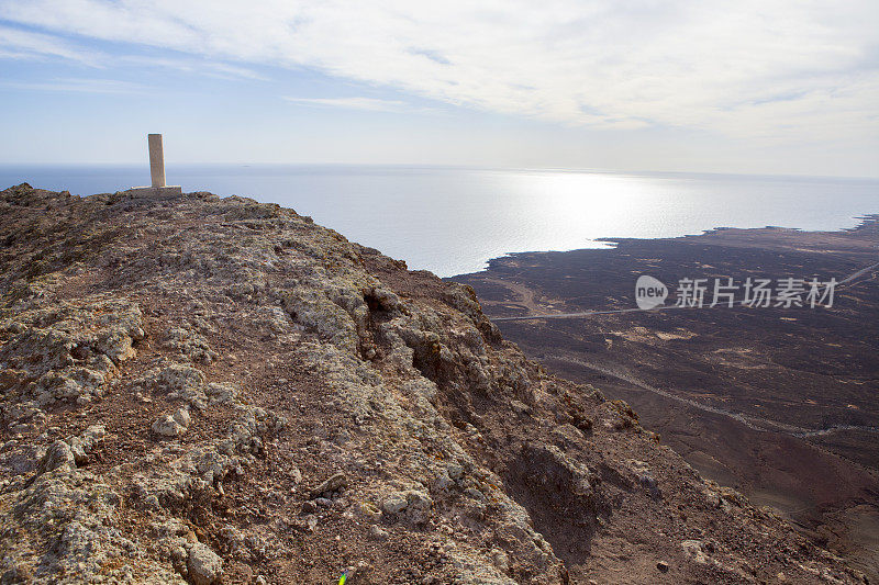 Fuerteventura火山岩层- Montaña Roja